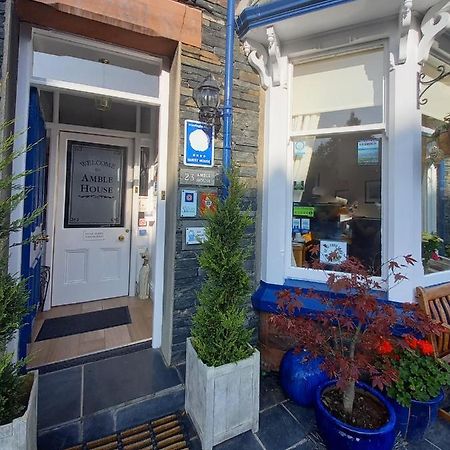 לינה וארוחת בוקר קזיק Amble House מראה חיצוני תמונה